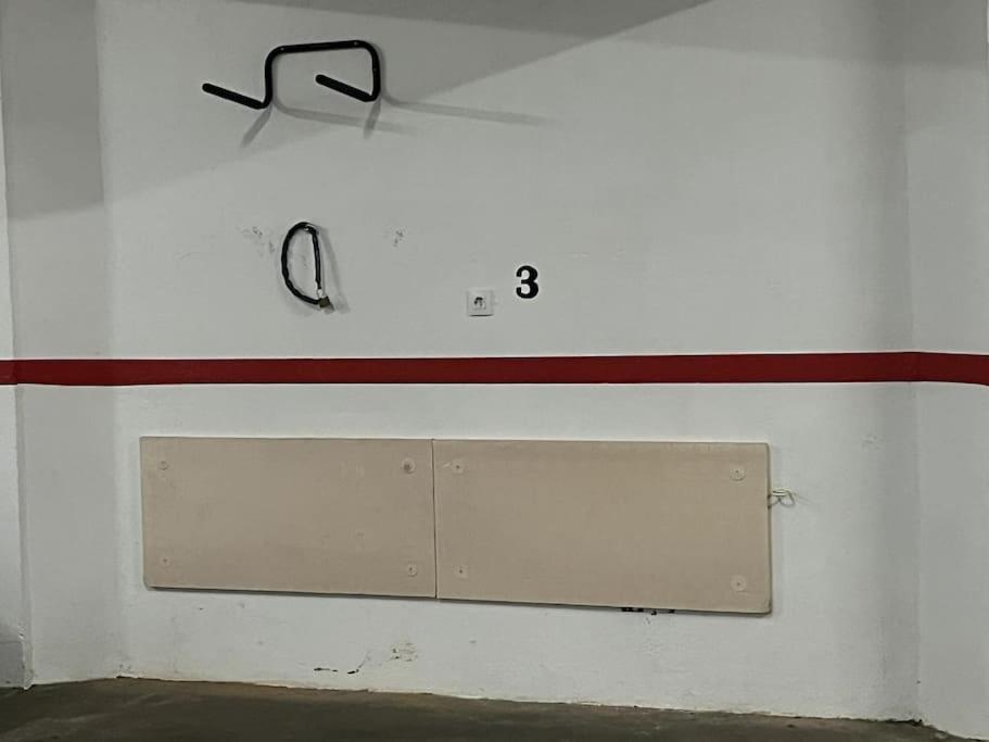 Atico Luminoso Centrico Y Comodo Lejlighed Figueres  Eksteriør billede